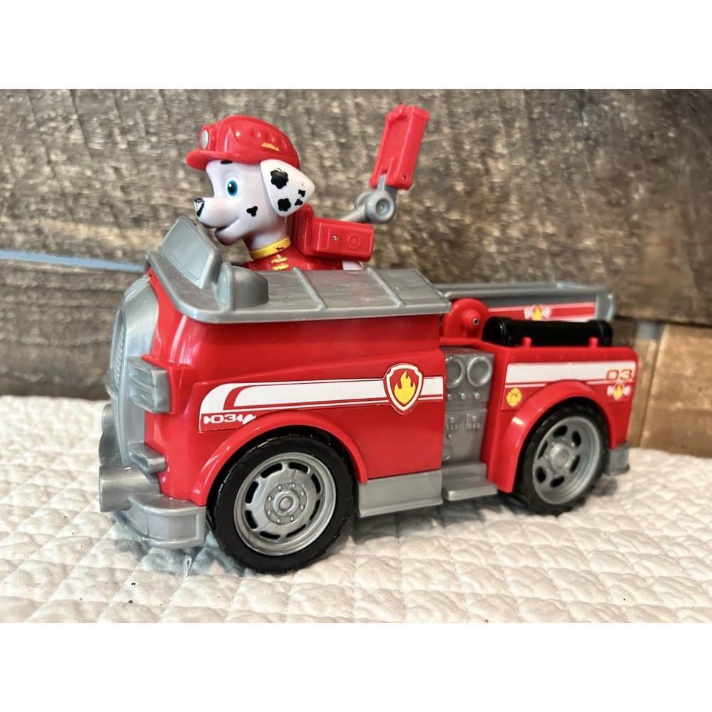 PAW PATROL MARSHALL'S FIRE FIGHTIN' FIRE TRUCK VEHICLE SPIN MASTER & Figure